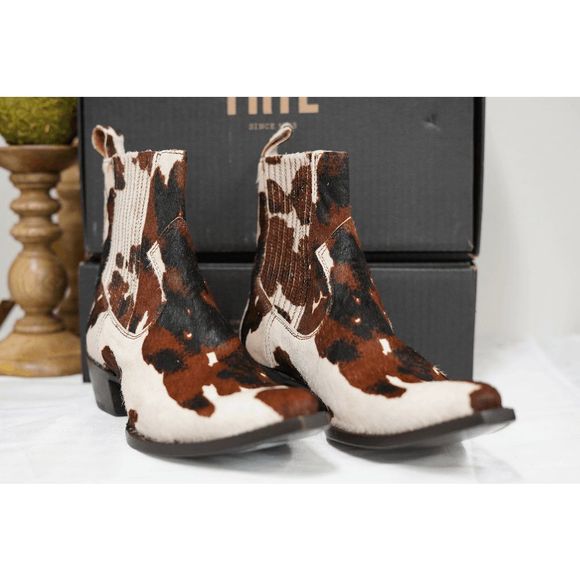 Frye Shoes - Frye Women's Sacha Chelsea Booties - Cream Brown 8.5M